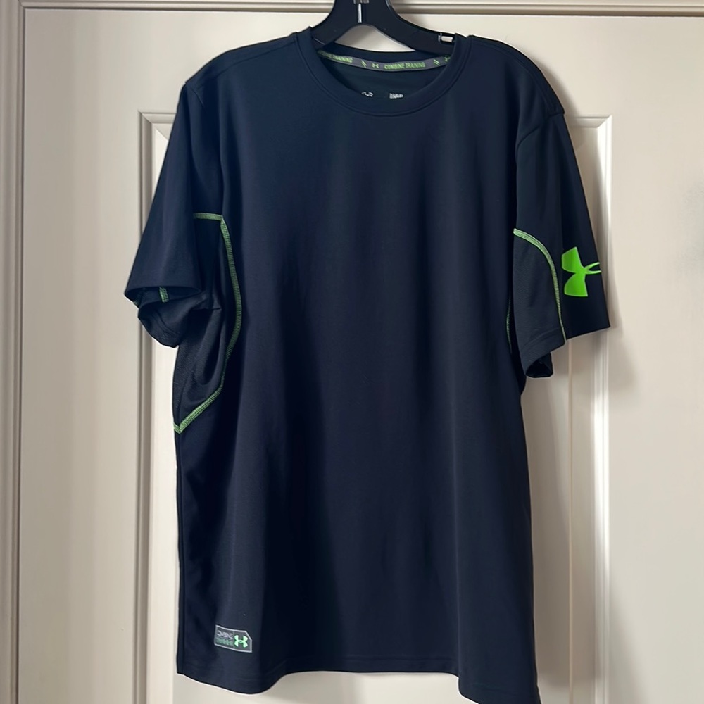 NWT Under Armour Short Sleeve Shirt
